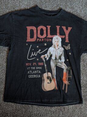 Dolly Parton Live Modern 1985 at the Omni Size Large Black Tour Short Sleeve Tee